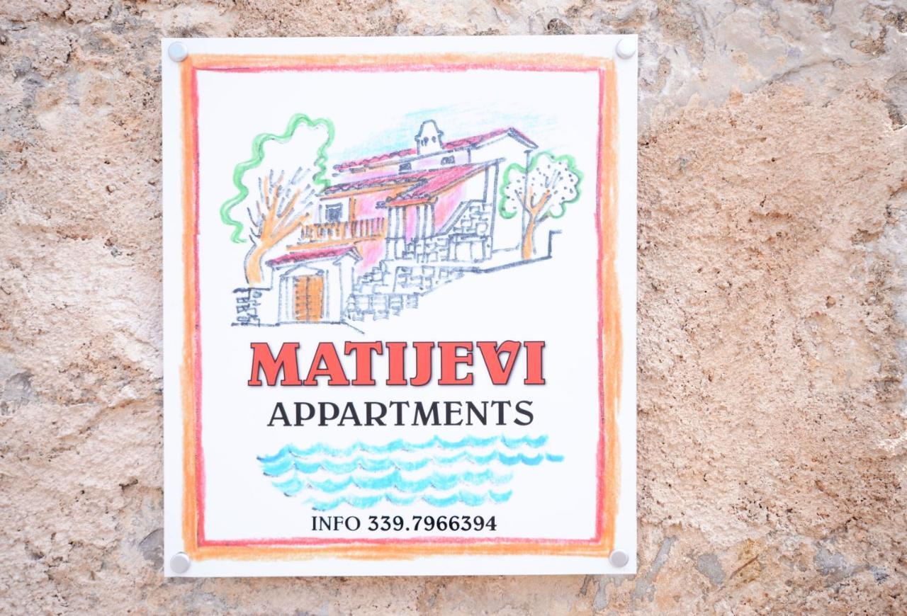 Matijevi Apartments システィアーナ エクステリア 写真
